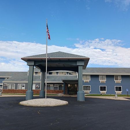 The Oasis Hotel & Bar Sheboygan Falls Esterno foto
